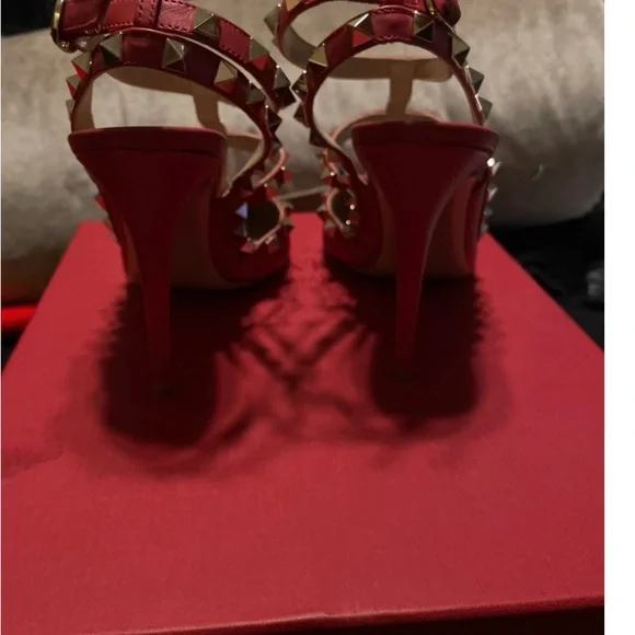 VALENTINO // ROCKSTUD//  ROCK PINK - Picture 3 of 9